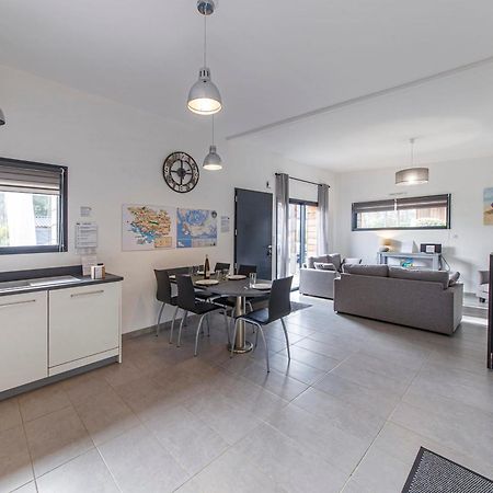 Holavre- Maison Pour 5P Avec Piscine Le Tour-du-Parc Εξωτερικό φωτογραφία