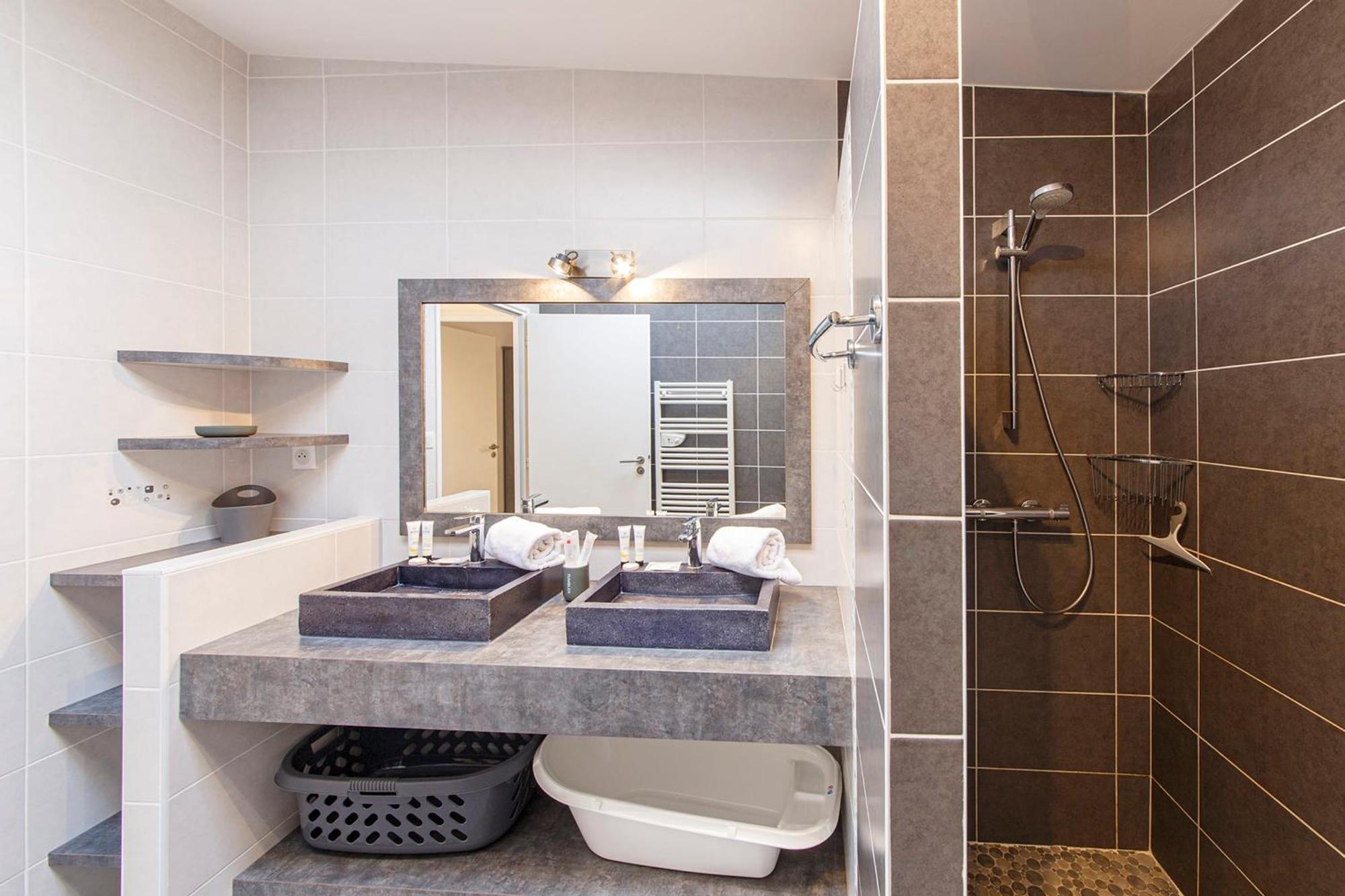 Holavre- Maison Pour 5P Avec Piscine Le Tour-du-Parc Εξωτερικό φωτογραφία